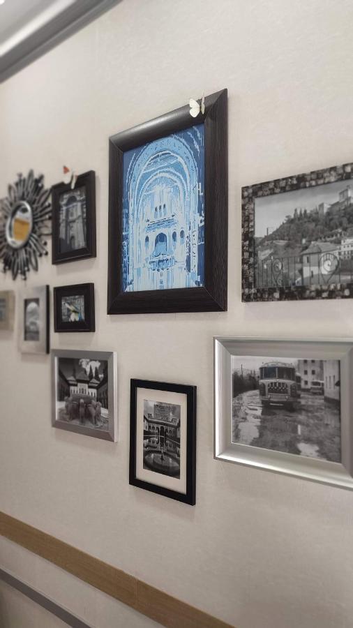 Hostal Nevot Granada Bagian luar foto